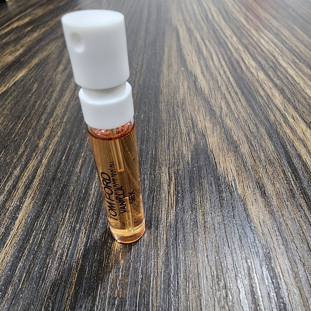 Tom Ford Vanilla Perfume Sample - Gold